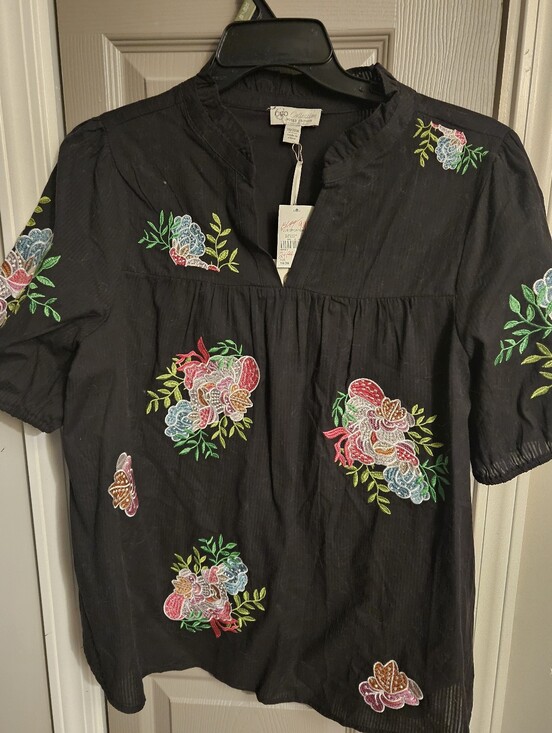 Tops - BRAND NEW ** Embroidered Floral Peasant Top - Black
